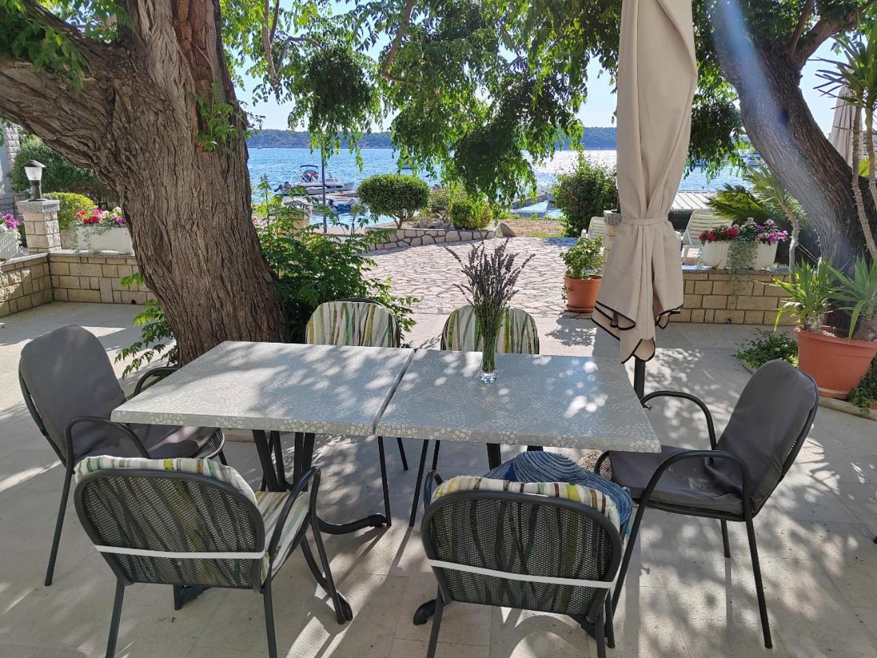 Room'S Brica Barbat na Rabu Εξωτερικό φωτογραφία