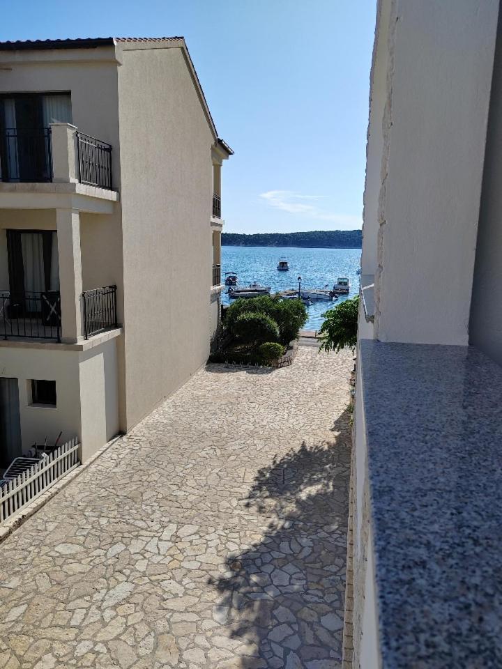 Room'S Brica Barbat na Rabu Εξωτερικό φωτογραφία