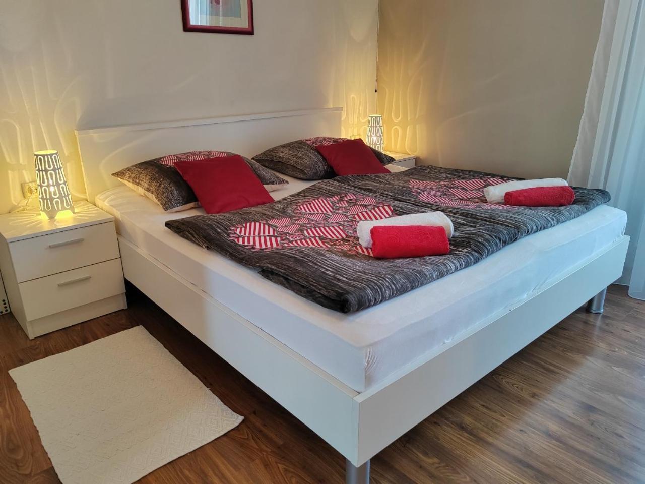Room'S Brica Barbat na Rabu Εξωτερικό φωτογραφία