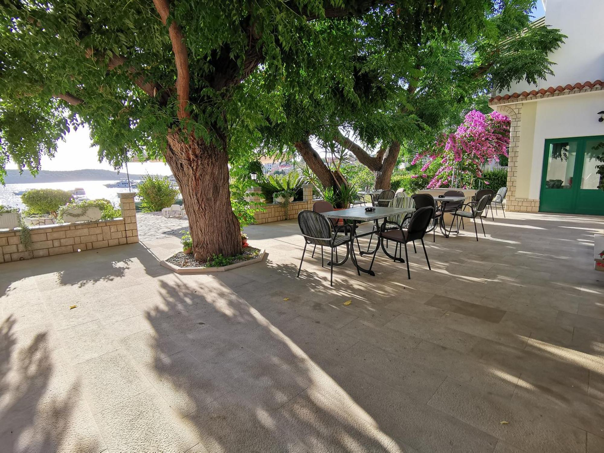 Room'S Brica Barbat na Rabu Εξωτερικό φωτογραφία
